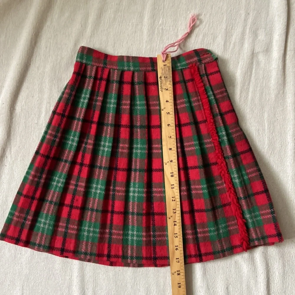 VINTAGE WOOL Skirt Kilt Mini pleated Irish Scottish Gingham Plaid Red Green